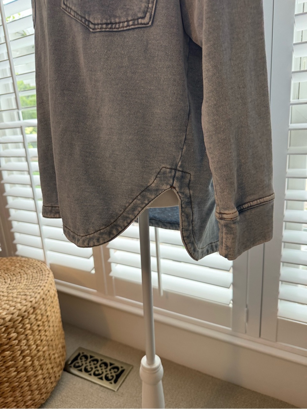 Z Supply All Day Denim Jacket Washed Indigo Size Small Oversized Shacket - Picture 4 of 13